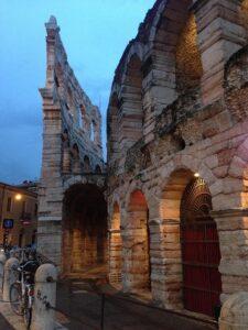 Verona: A Travel Guide to Italy's Enchanting City of Love, History, and Timeless Charm Verona: A Travel Guide to Italy's Enchanting City of Love, History, and Timeless Charm